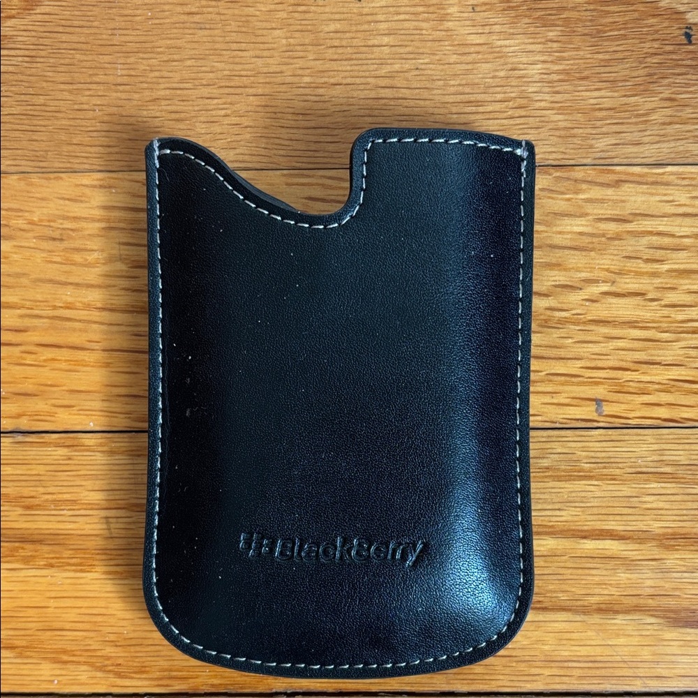 BlackBerry Genuine Leather Pocket Case Curve 8300 8310 8320 8520 8900 Sleeve